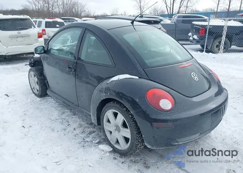 2010 Volkswagen New Beetle 2.5L from USA, damaged, VIN 3VWPG3AG2AM013156